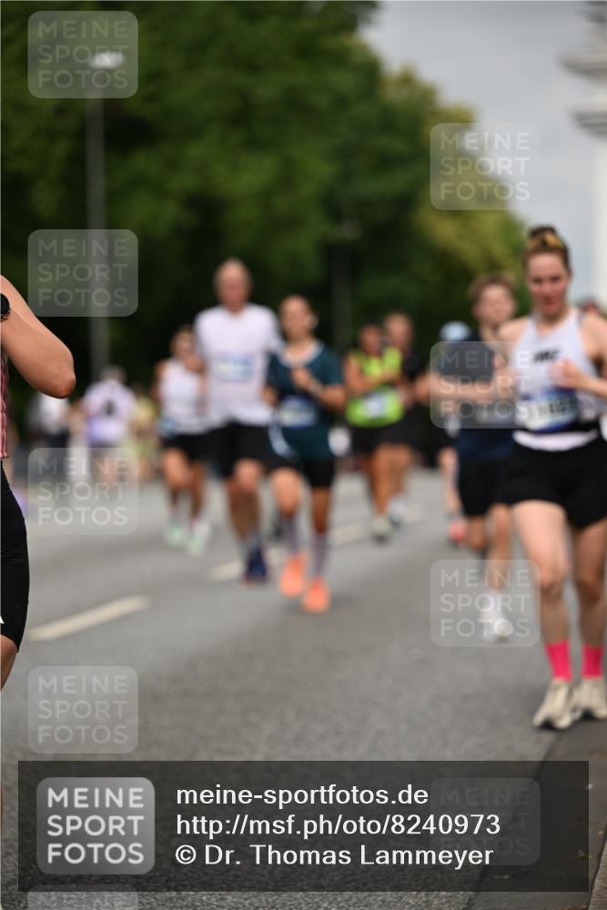 29.06.2025 - hella hamburg halbmarathon Dr. Thomas Lammeyer http://msf.ph/oto/8240973 29.06.2025 10:14:04 Kennedybrücke 1483, 1513, 1573, 1838, 3921, 4389, 5511, 7042, 7250, 7333, 7685, 8090, 8219, 8890, 9366, 9674, 9681, 9816, 9988, 11027, 11180 meine-sportfotos.de