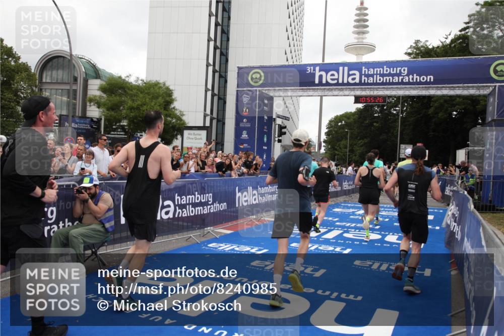 29.06.2025 - hella hamburg halbmarathon Michael Strokosch http://msf.ph/oto/8240985 29.06.2025 10:55:25 Ziel 1130, 4189, 5287, 5643, 6723, 6938, 8487, 10263, 11184, 12526, 13236, 13470, 16985, 17603, 17940, 18290, 18380, 18531 meine-sportfotos.de