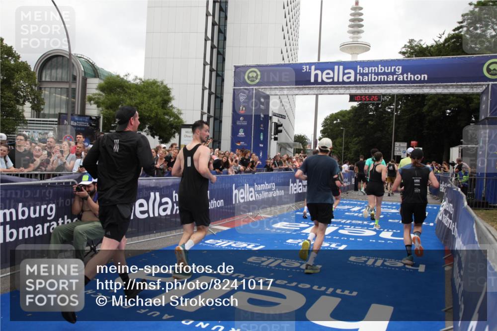 29.06.2025 - hella hamburg halbmarathon Michael Strokosch http://msf.ph/oto/8241017 29.06.2025 10:55:25 Ziel 1130, 4189, 5287, 5643, 6723, 6938, 8487, 10263, 11184, 12526, 13236, 13470, 16985, 17603, 17940, 18290, 18380, 18531 meine-sportfotos.de