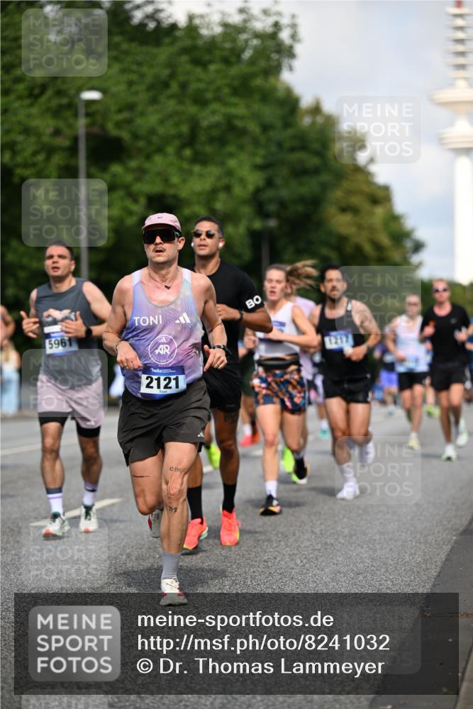 29.06.2025 - hella hamburg halbmarathon Dr. Thomas Lammeyer http://msf.ph/oto/8241032 29.06.2025 09:50:56 Kennedybrücke 1217, 2121, 2196, 2228, 2404, 2774, 3783, 4246, 5961, 6915, 8366, 8395, 9171 meine-sportfotos.de