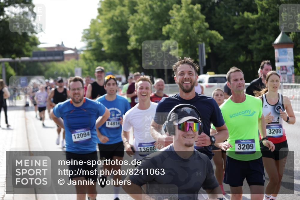 29.06.2025 - hella hamburg halbmarathon Jannik Wohlers http://msf.ph/oto/8241063 29.06.2025 09:54:31 Lombardsbrücke 2222, 2367, 2592, 2596, 2816, 2955, 3208, 3209, 4832, 5399, 5447, 5705, 6290, 6389, 6723, 6923, 6978, 6991, 7335, 7908, 8117, 8487, 8657, 8981, 9038, 9051, 9093, 9476, 9661, 9710, 11125, 11333, 11518, 11519, 11688, 12094, 12161, 12269, 12657, 12670, 13147, 13666, 13698, 13726, 13919, 14361, 14814, 15350, 15478, 15479, 15512, 15684, 15871, 16062, 16110, 16127, 16403, 16907, 17544, 17674, 18118, 18190, 18370, 18801, 18915, 18923 meine-sportfotos.de