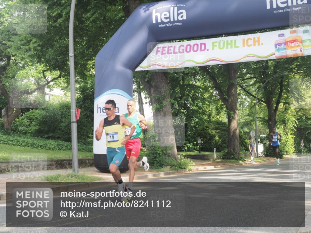 29.06.2025 - hella hamburg halbmarathon KatJ http://msf.ph/oto/8241112 29.06.2025 09:57:49 Zwischen KM18-KM19 17, 19 meine-sportfotos.de