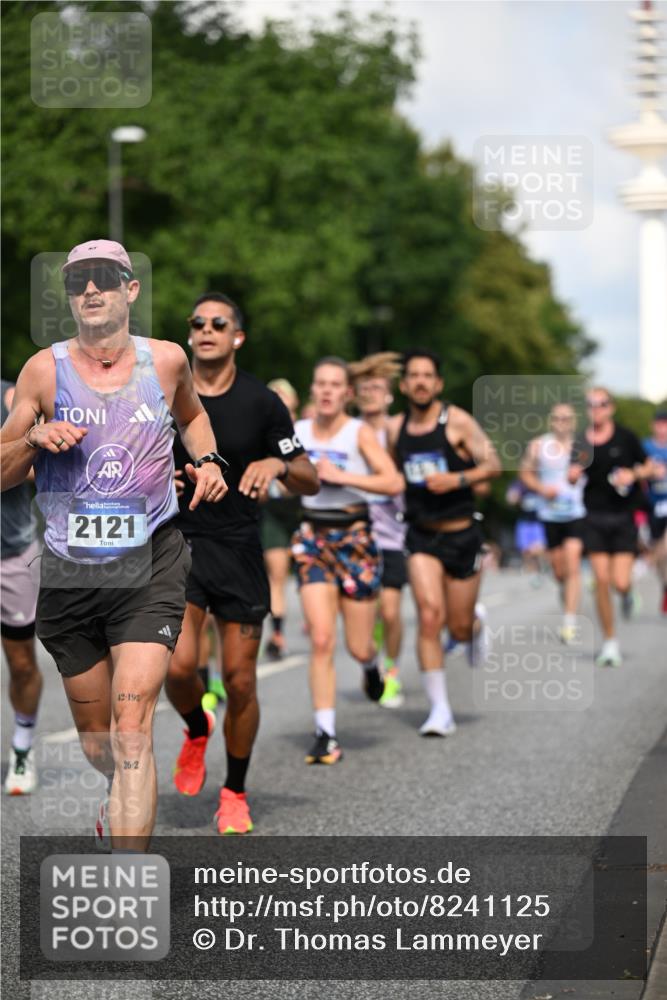 29.06.2025 - hella hamburg halbmarathon Dr. Thomas Lammeyer http://msf.ph/oto/8241125 29.06.2025 09:50:57 Kennedybrücke 1217, 2121, 2196, 2404, 2774, 3783, 4246, 4602, 5961, 6915, 8366, 8395, 9171 meine-sportfotos.de