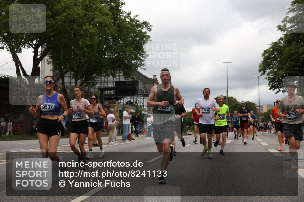 29.06.2025 - hella hamburg halbmarathon Yannick Fuchs http://msf.ph/oto/8241133 29.06.2025 10:47:25 20KM 1030, 1061, 1151, 1499, 1706, 1727, 1783, 2074, 2082, 2099, 2346, 3059, 3208, 3209, 3334, 4065, 4635, 4770, 5077, 5638, 5866, 6198, 6481, 6628, 6629, 6762, 6877, 6942, 7177, 7509, 7864, 7918, 8390, 8447, 9142, 9537, 10549, 10891, 10895, 11992, 12379, 12413, 12490, 12875, 12909, 13032, 13289, 13865, 13997, 14323, 15061, 15126, 15179, 15497, 15502, 16477, 16538, 16986, 18134, 18487, 18590, 18720 meine-sportfotos.de