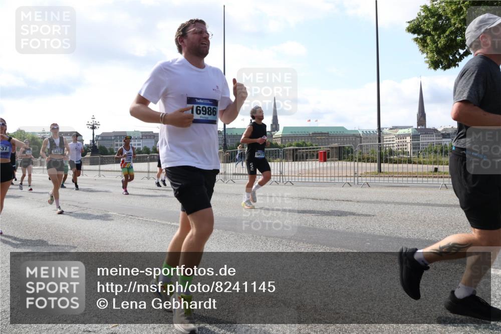29.06.2025 - hella hamburg halbmarathon Lena Gebhardt http://msf.ph/oto/8241145 29.06.2025 09:56:24 Lombardsbrücke 1061, 1257, 1452, 1499, 1502, 1507, 1592, 1628, 1689, 1877, 2058, 2082, 2083, 2250, 2260, 2504, 2771, 2818, 2864, 2953, 2996, 3060, 3256, 3296, 3543, 4065, 4077, 4404, 4557, 4711, 4833, 5116, 5482, 5600, 5607, 5978, 6115, 6134, 6168, 6286, 6511, 6512, 6561, 6562, 7178, 7332, 7383, 7475, 7583, 7943, 8261, 8335, 8361, 8514, 8968, 8989, 8996, 9246, 9537, 9597, 9638, 10596 meine-sportfotos.de