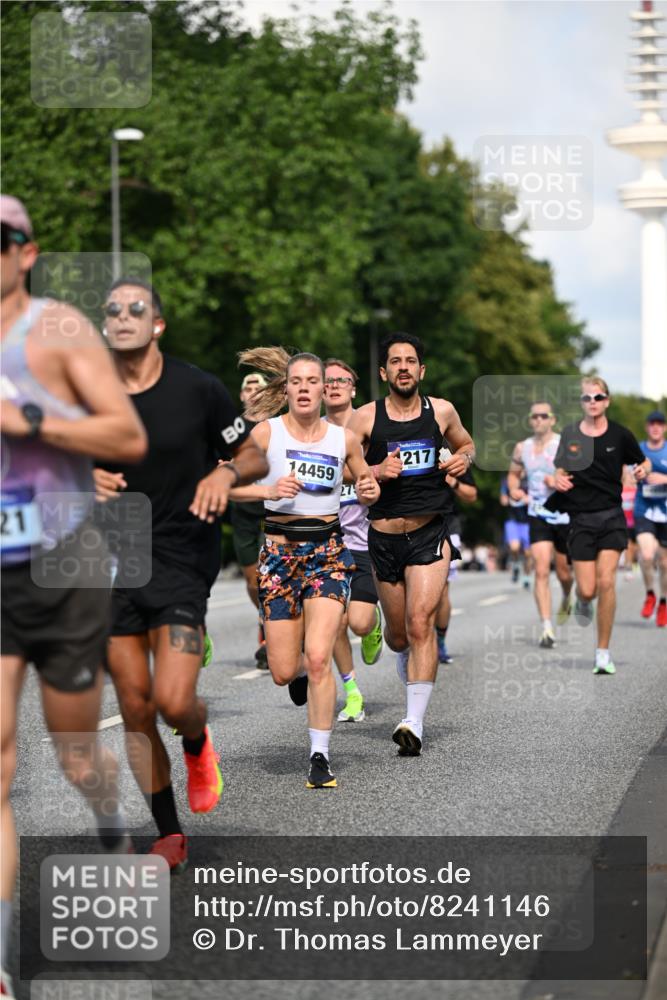 29.06.2025 - hella hamburg halbmarathon Dr. Thomas Lammeyer http://msf.ph/oto/8241146 29.06.2025 09:50:57 Kennedybrücke 1217, 2121, 2196, 2404, 2774, 3783, 4246, 4602, 5961, 6915, 8366, 8395, 9171 meine-sportfotos.de