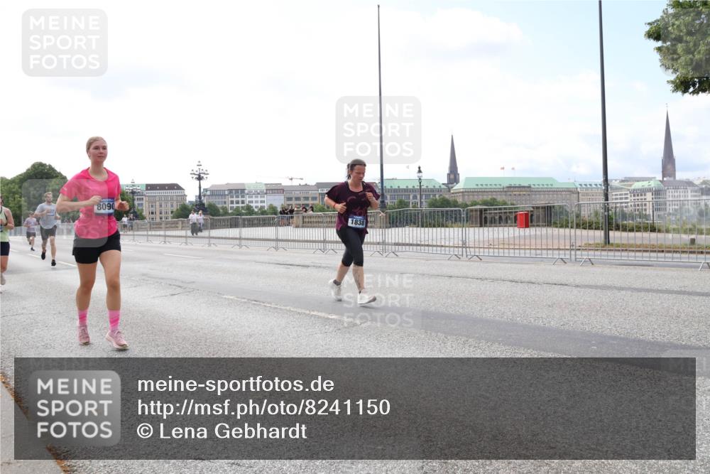 29.06.2025 - hella hamburg halbmarathon Lena Gebhardt http://msf.ph/oto/8241150 29.06.2025 10:09:46 Lombardsbrücke 1052, 1456, 1483, 1513, 1823, 4592, 4859, 5806, 5885, 7058, 7187, 8090, 8685, 9150, 9297, 9306, 9674, 9781, 9988, 12255, 12509, 12567, 12862, 13739, 15697, 16191, 16455, 16688, 16918, 17630, 17899, 18076, 18440, 18707, 18726, 18727, 19166, 19242 meine-sportfotos.de