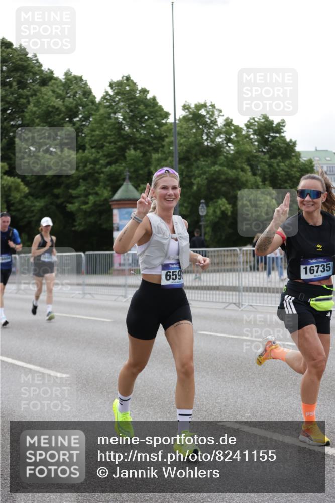 29.06.2025 - hella hamburg halbmarathon Jannik Wohlers http://msf.ph/oto/8241155 29.06.2025 10:29:44 Lombardsbrücke 1097, 1547, 3443, 3573, 3613, 5063, 5322, 6598, 6616, 6626, 8792, 8941, 10162, 12504, 12537, 12710, 13418, 14304, 16182, 16601, 16604, 16735, 16769, 17529, 18046, 18503, 18671 meine-sportfotos.de