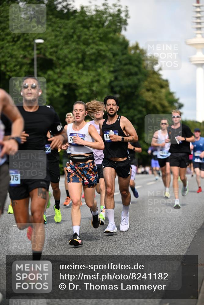 29.06.2025 - hella hamburg halbmarathon Dr. Thomas Lammeyer http://msf.ph/oto/8241182 29.06.2025 09:50:58 Kennedybrücke 1217, 2121, 2196, 2404, 2774, 3783, 4246, 4602, 5961, 6915, 8366, 8395, 8901, 9171 meine-sportfotos.de