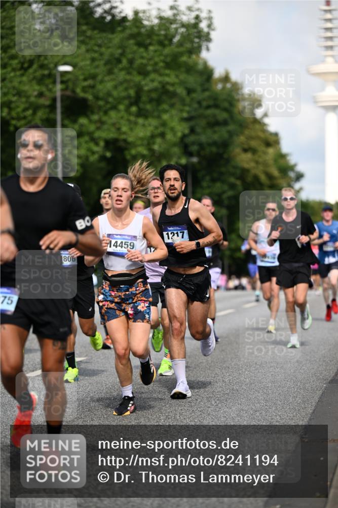 29.06.2025 - hella hamburg halbmarathon Dr. Thomas Lammeyer http://msf.ph/oto/8241194 29.06.2025 09:50:58 Kennedybrücke 1217, 2121, 2196, 2404, 2774, 3783, 4246, 4602, 5961, 6915, 8366, 8395, 8901, 9171 meine-sportfotos.de