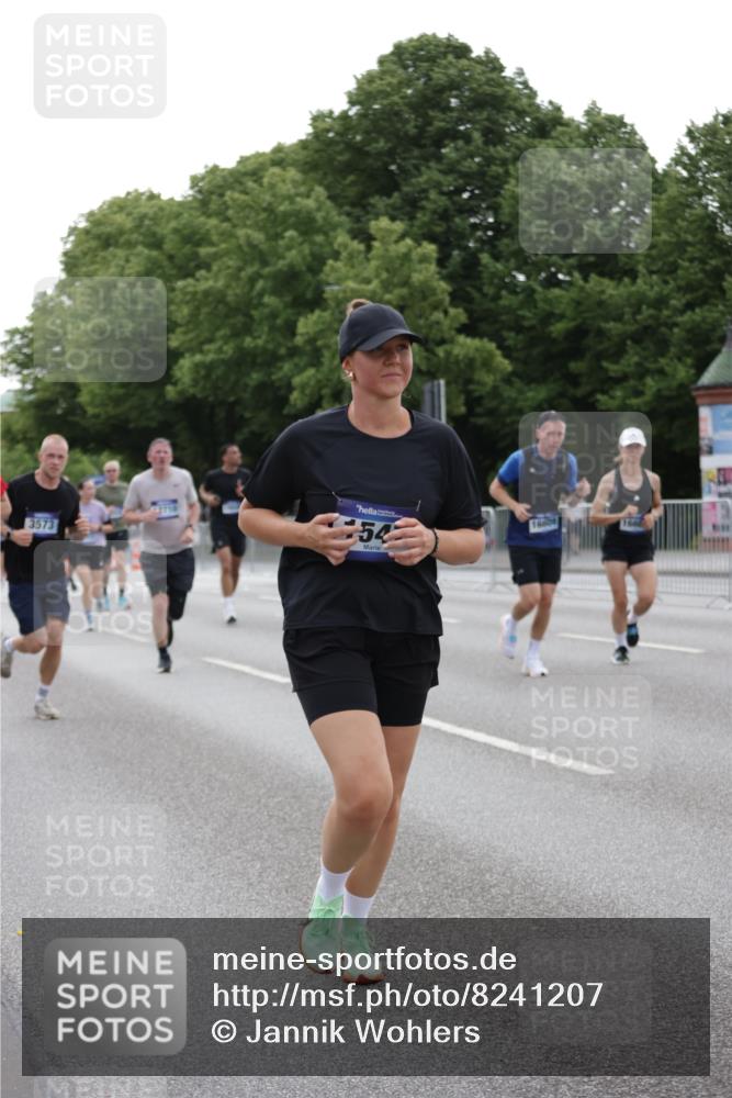 29.06.2025 - hella hamburg halbmarathon Jannik Wohlers http://msf.ph/oto/8241207 29.06.2025 10:29:44 Lombardsbrücke 1097, 1547, 3443, 3573, 3613, 5063, 5322, 6598, 6616, 6626, 8792, 8941, 10162, 12504, 12537, 12710, 13418, 14304, 16182, 16601, 16604, 16735, 16769, 17529, 18046, 18503, 18671 meine-sportfotos.de