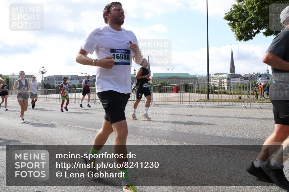 29.06.2025 - hella hamburg halbmarathon Lena Gebhardt http://msf.ph/oto/8241230 29.06.2025 09:56:24 Lombardsbrücke 1061, 1257, 1452, 1499, 1502, 1507, 1592, 1628, 1689, 1877, 2058, 2082, 2083, 2250, 2260, 2504, 2771, 2818, 2864, 2953, 2996, 3060, 3256, 3296, 3543, 4065, 4077, 4404, 4557, 4711, 4833, 5116, 5482, 5600, 5607, 5978, 6115, 6134, 6168, 6286, 6511, 6512, 6561, 6562, 7178, 7332, 7383, 7475, 7583, 7943, 8261, 8335, 8361, 8514, 8968, 8989, 8996, 9246, 9537, 9597, 9638, 10596 meine-sportfotos.de