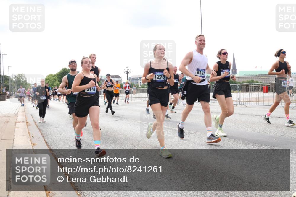 29.06.2025 - hella hamburg halbmarathon Lena Gebhardt http://msf.ph/oto/8241261 29.06.2025 10:33:50 Lombardsbrücke 1189, 1275, 1417, 1705, 1787, 1896, 1995, 2265, 2342, 2482, 2496, 2526, 2776, 2933, 3170, 3264, 3340, 3345, 3560, 3812, 3829, 3848, 4164, 4361, 4433, 4449, 4479, 4696, 4807, 4942, 5075, 5096, 5141, 5557, 5561, 5566, 5569, 5584, 5691, 5821, 5822, 5887, 6109, 6364, 6515, 6516, 6854, 6956, 6999, 7027, 7565, 7653, 7705, 8021, 8157, 8202, 8277, 8282, 8375, 8377, 8383, 8401, 8891, 9094, 9234, 9258, 9438, 9750, 9799, 9875, 9995, 10007, 10071, 10561, 11811 meine-sportfotos.de