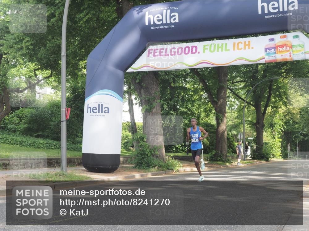 29.06.2025 - hella hamburg halbmarathon KatJ http://msf.ph/oto/8241270 29.06.2025 09:57:51 Zwischen KM18-KM19 14, 17, 19 meine-sportfotos.de