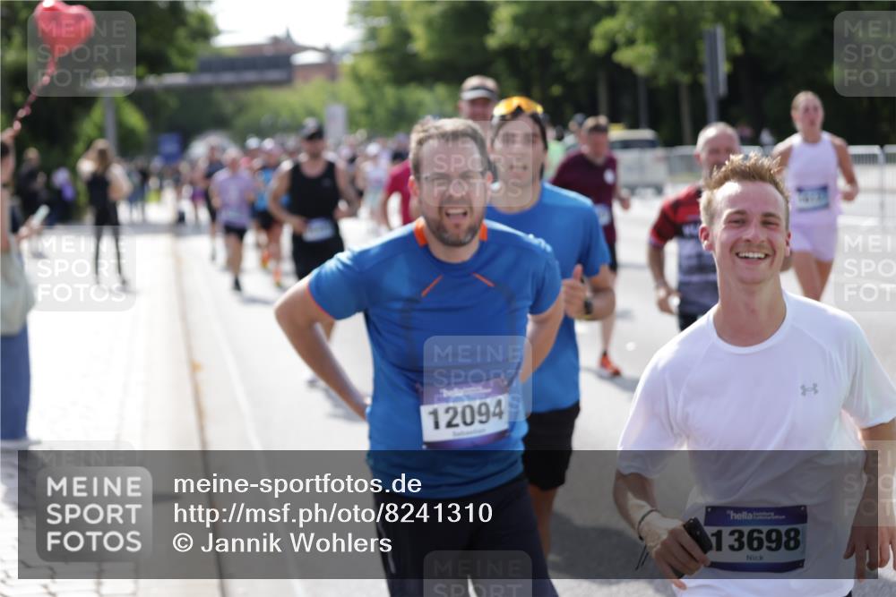 29.06.2025 - hella hamburg halbmarathon Jannik Wohlers http://msf.ph/oto/8241310 29.06.2025 09:54:32 Lombardsbrücke 2222, 2367, 2592, 2596, 2816, 2955, 3208, 3209, 4832, 5399, 5447, 5705, 6290, 6389, 6723, 6923, 6978, 6991, 7335, 7659, 7908, 8117, 8487, 8657, 8981, 9051, 9093, 9476, 9661, 9710, 11125, 11333, 11688, 12094, 12161, 12269, 12657, 12670, 13147, 13666, 13698, 13726, 13919, 14361, 14814, 15350, 15478, 15479, 15512, 15684, 15871, 16062, 16086, 16110, 16127, 16403, 16907, 17544, 17674, 18118, 18190, 18370, 18801, 18915 meine-sportfotos.de