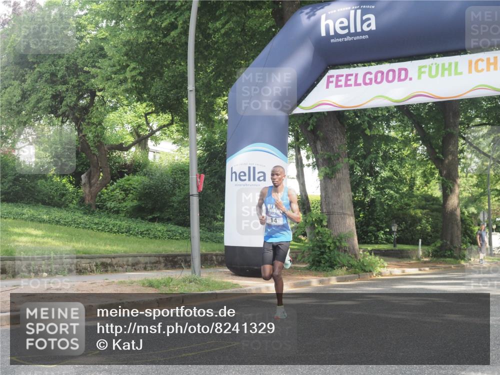 29.06.2025 - hella hamburg halbmarathon KatJ http://msf.ph/oto/8241329 29.06.2025 09:57:52 Zwischen KM18-KM19 14, 17, 19 meine-sportfotos.de