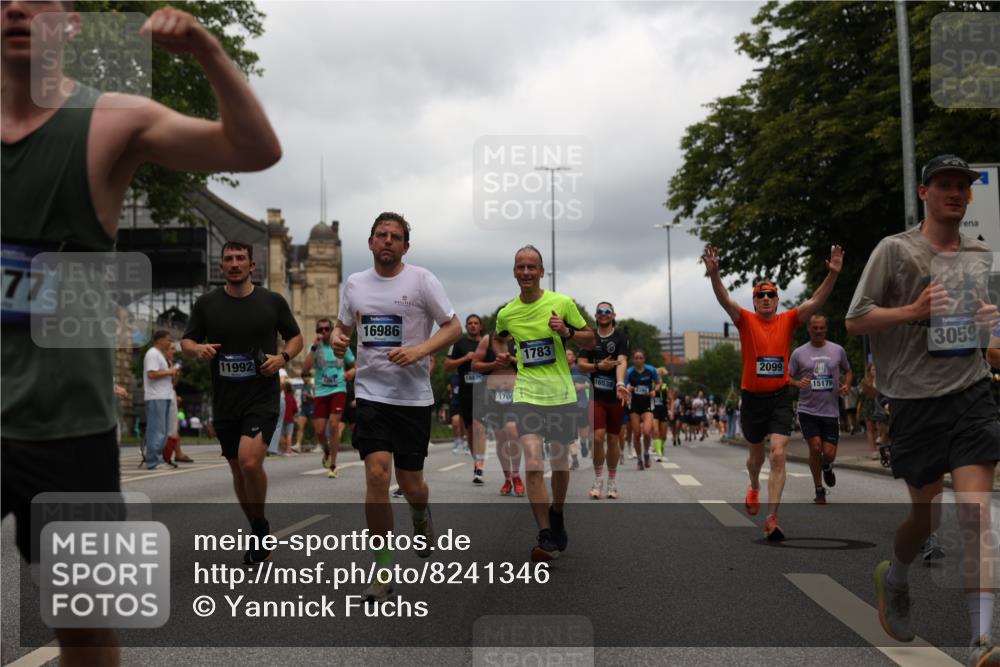 29.06.2025 - hella hamburg halbmarathon Yannick Fuchs http://msf.ph/oto/8241346 29.06.2025 10:47:26 20KM 1030, 1061, 1151, 1499, 1706, 1727, 1783, 2074, 2082, 2099, 2346, 3059, 3208, 3209, 3334, 4065, 4635, 4770, 5077, 5638, 5866, 6198, 6481, 6628, 6629, 6762, 6877, 6942, 7177, 7274, 7509, 7864, 7918, 8335, 8390, 8447, 9142, 9537, 10549, 10891, 10895, 11992, 12379, 12413, 12490, 12875, 12909, 13032, 13289, 13865, 13997, 14323, 15061, 15126, 15179, 15497, 15502, 16477, 16538, 16986, 18134, 18487, 18590, 18720 meine-sportfotos.de