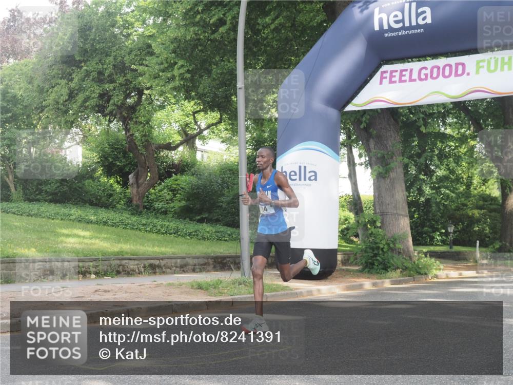 29.06.2025 - hella hamburg halbmarathon KatJ http://msf.ph/oto/8241391 29.06.2025 09:57:52 Zwischen KM18-KM19 14, 17, 19 meine-sportfotos.de