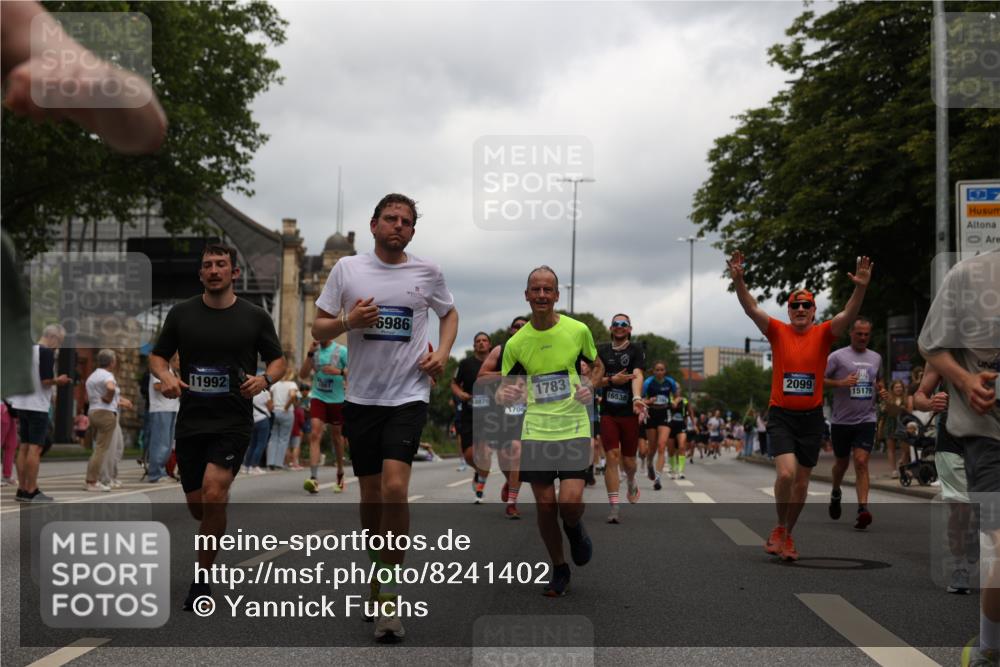 29.06.2025 - hella hamburg halbmarathon Yannick Fuchs http://msf.ph/oto/8241402 29.06.2025 10:47:26 20KM 1030, 1061, 1151, 1499, 1706, 1727, 1783, 2074, 2082, 2099, 2346, 3059, 3208, 3209, 3334, 4065, 4635, 4770, 5077, 5638, 5866, 6198, 6481, 6628, 6629, 6762, 6877, 6942, 7177, 7274, 7509, 7864, 7918, 8335, 8390, 8447, 9142, 9537, 10549, 10891, 10895, 11992, 12379, 12413, 12490, 12875, 12909, 13032, 13289, 13865, 13997, 14323, 15061, 15126, 15179, 15497, 15502, 16477, 16538, 16986, 18134, 18487, 18590, 18720 meine-sportfotos.de
