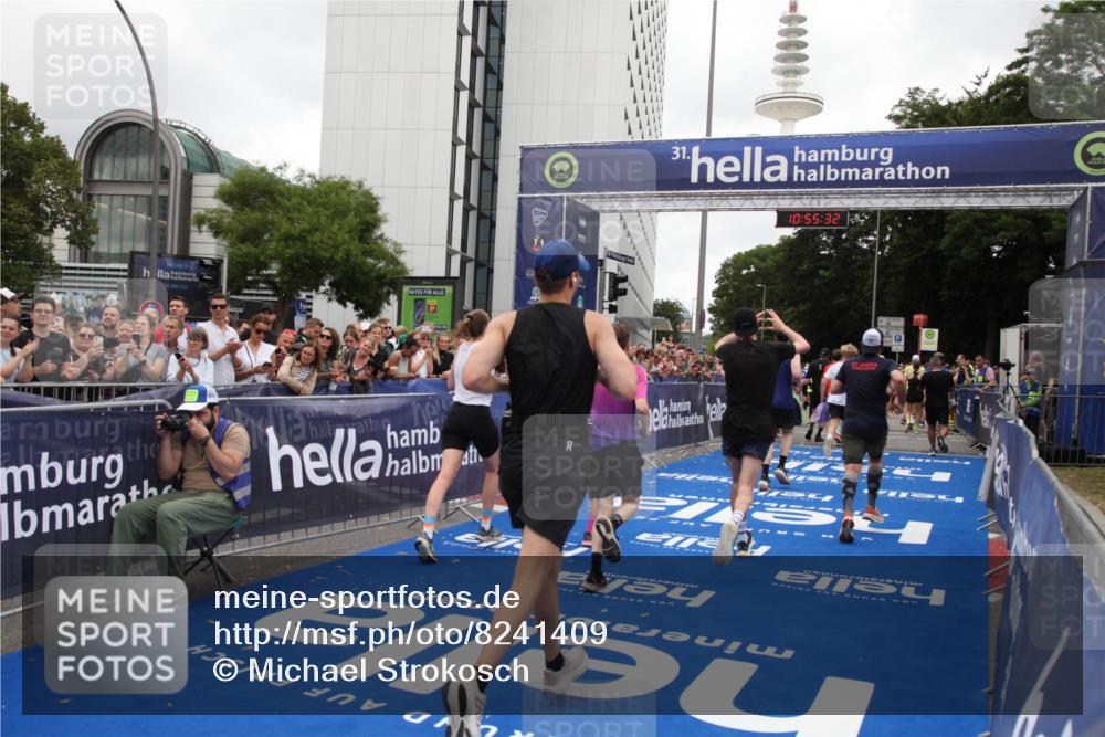 29.06.2025 - hella hamburg halbmarathon Michael Strokosch http://msf.ph/oto/8241409 29.06.2025 10:55:31 Ziel 1130, 2252, 2771, 4189, 4951, 5287, 5319, 6591, 6938, 8487, 12584, 13234, 13236, 14036, 16213, 16334, 16609, 16985, 17603, 17940 meine-sportfotos.de