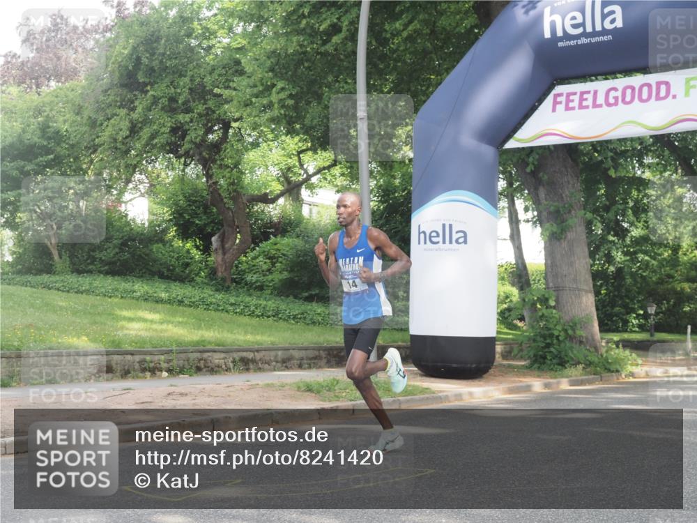 29.06.2025 - hella hamburg halbmarathon KatJ http://msf.ph/oto/8241420 29.06.2025 09:57:52 Zwischen KM18-KM19 14, 17, 19 meine-sportfotos.de