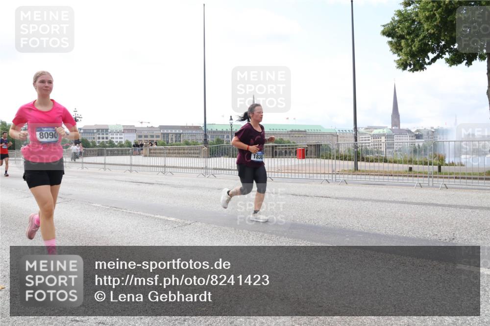 29.06.2025 - hella hamburg halbmarathon Lena Gebhardt http://msf.ph/oto/8241423 29.06.2025 10:09:46 Lombardsbrücke 1052, 1456, 1483, 1513, 1823, 4592, 4859, 5806, 5885, 7058, 7187, 8090, 8685, 9150, 9297, 9306, 9674, 9781, 9988, 12255, 12509, 12567, 12862, 13739, 15697, 16191, 16455, 16688, 16918, 17630, 17899, 18076, 18440, 18707, 18726, 18727, 19166, 19242 meine-sportfotos.de