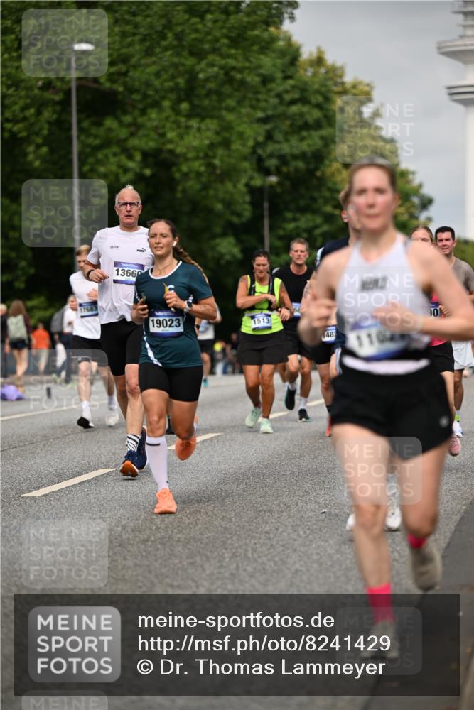29.06.2025 - hella hamburg halbmarathon Dr. Thomas Lammeyer http://msf.ph/oto/8241429 29.06.2025 10:14:05 Kennedybrücke 1456, 1483, 1513, 1573, 1838, 3921, 4389, 7042, 7250, 7333, 7685, 8090, 8219, 8890, 9674, 9681, 9816, 9988, 11027, 11180 meine-sportfotos.de