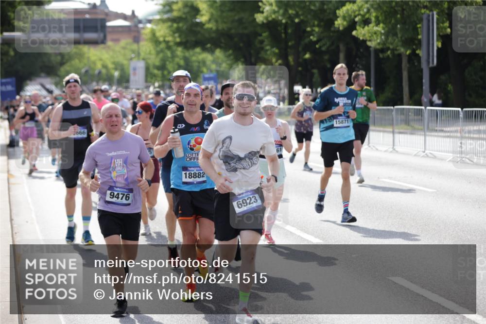 29.06.2025 - hella hamburg halbmarathon Jannik Wohlers http://msf.ph/oto/8241515 29.06.2025 09:54:35 Lombardsbrücke 2222, 2367, 2592, 2596, 2816, 2955, 3208, 3209, 4121, 4832, 5399, 5638, 5705, 6290, 6389, 6923, 6978, 6991, 7335, 7659, 7908, 8117, 8487, 8657, 8981, 9031, 9093, 9159, 9476, 9661, 9710, 9869, 9931, 10868, 11125, 11333, 12094, 12161, 12269, 12657, 12670, 13147, 13666, 13698, 13726, 14814, 15350, 15430, 15478, 15479, 15512, 15684, 15871, 16062, 16086, 16089, 16110, 16127, 16403, 16513, 16538, 16907, 17499, 17544, 17674, 18118, 18190 meine-sportfotos.de