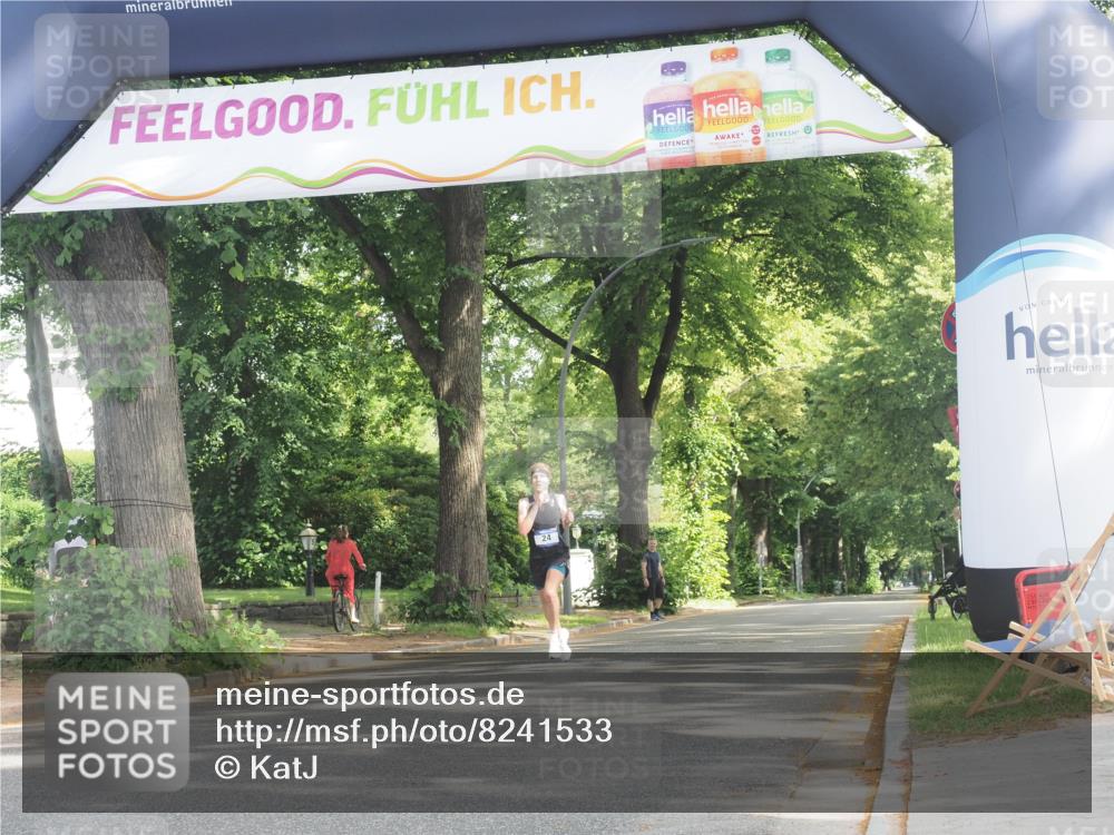 29.06.2025 - hella hamburg halbmarathon KatJ http://msf.ph/oto/8241533 29.06.2025 09:58:20 Zwischen KM18-KM19  meine-sportfotos.de