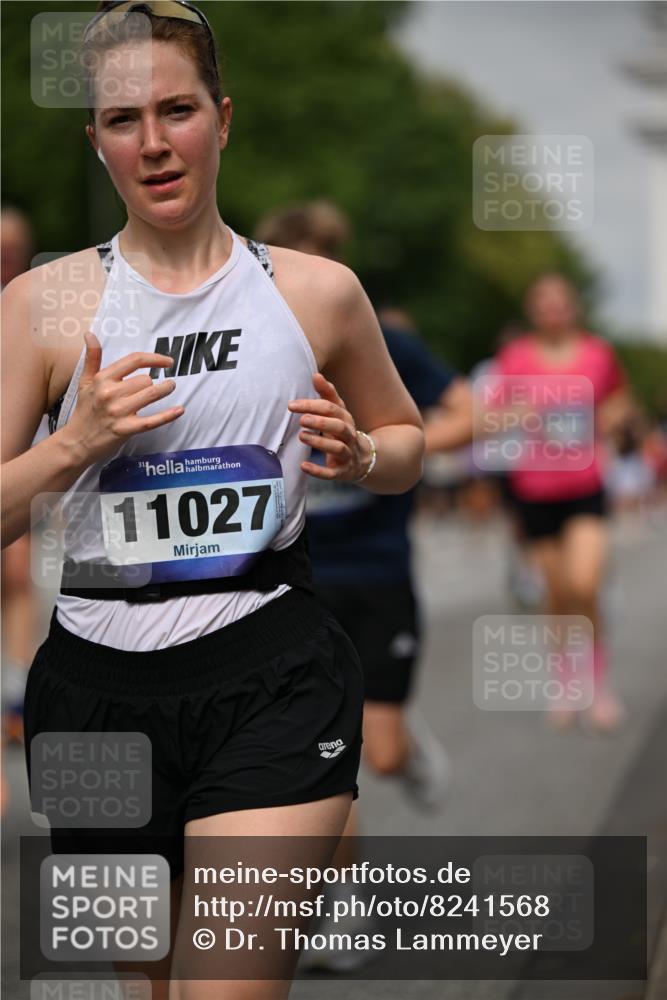 29.06.2025 - hella hamburg halbmarathon Dr. Thomas Lammeyer http://msf.ph/oto/8241568 29.06.2025 10:14:06 Kennedybrücke 1456, 1483, 1513, 1573, 1838, 3921, 4389, 7042, 7250, 7333, 7685, 8090, 8219, 8890, 9674, 9681, 9816, 9988, 11027, 11180 meine-sportfotos.de