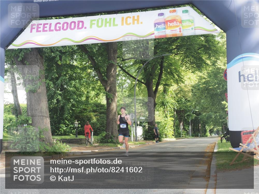 29.06.2025 - hella hamburg halbmarathon KatJ http://msf.ph/oto/8241602 29.06.2025 09:58:21 Zwischen KM18-KM19  meine-sportfotos.de