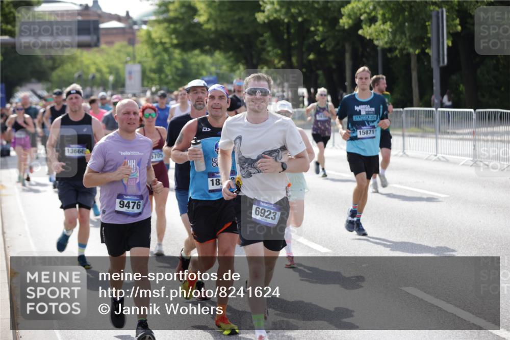 29.06.2025 - hella hamburg halbmarathon Jannik Wohlers http://msf.ph/oto/8241624 29.06.2025 09:54:36 Lombardsbrücke 2222, 2367, 2592, 2596, 2816, 3208, 3209, 4121, 4832, 5399, 5638, 5705, 6290, 6389, 6923, 6991, 7335, 7659, 7908, 8117, 8371, 8437, 8487, 8657, 8981, 9031, 9093, 9159, 9476, 9661, 9710, 9869, 9931, 10122, 10868, 11125, 11333, 12094, 12161, 12269, 12657, 12670, 13147, 13666, 13698, 13726, 14814, 15350, 15430, 15478, 15479, 15512, 15684, 15871, 16062, 16086, 16089, 16110, 16127, 16403, 16513, 16538, 16907, 17008, 17499, 17544, 17674, 17912, 18118, 18190 meine-sportfotos.de
