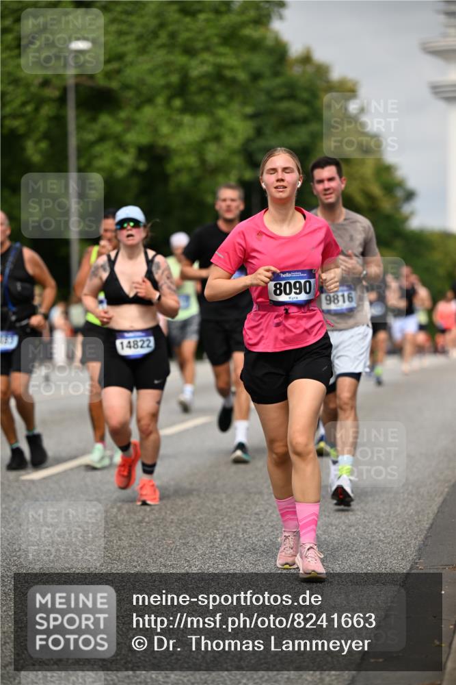 29.06.2025 - hella hamburg halbmarathon Dr. Thomas Lammeyer http://msf.ph/oto/8241663 29.06.2025 10:14:08 Kennedybrücke 1456, 1483, 1513, 1573, 1838, 4389, 7042, 7058, 7250, 7685, 8090, 8219, 8890, 9681, 9816, 9988, 11027, 11180 meine-sportfotos.de