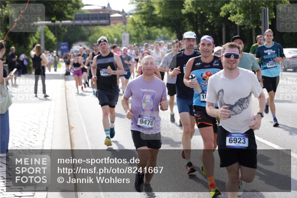 29.06.2025 - hella hamburg halbmarathon Jannik Wohlers http://msf.ph/oto/8241667 29.06.2025 09:54:37 Lombardsbrücke 1200, 2367, 2592, 2596, 2816, 3208, 3209, 3258, 4121, 4832, 5399, 5638, 5705, 6027, 6290, 6389, 6923, 6991, 7335, 7659, 7908, 8371, 8437, 8487, 8657, 8981, 9031, 9032, 9093, 9159, 9476, 9661, 9710, 9869, 9931, 10122, 10868, 11125, 11333, 12094, 12161, 12269, 12657, 12670, 13147, 13666, 13698, 13726, 14814, 15350, 15430, 15478, 15479, 15512, 15684, 15871, 16062, 16086, 16089, 16110, 16127, 16403, 16513, 16538, 16907, 17008, 17499, 17544, 17674, 17912, 18118, 18190 meine-sportfotos.de