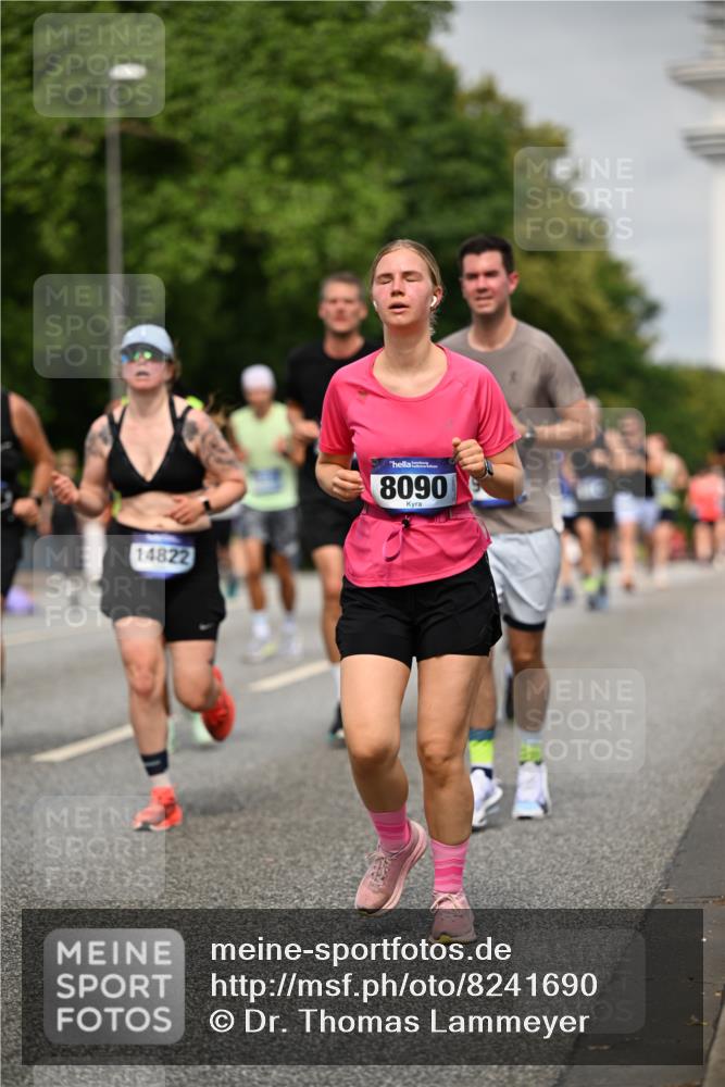 29.06.2025 - hella hamburg halbmarathon Dr. Thomas Lammeyer http://msf.ph/oto/8241690 29.06.2025 10:14:08 Kennedybrücke 1456, 1483, 1513, 1573, 1838, 4389, 7042, 7058, 7250, 7685, 8090, 8219, 8890, 9681, 9816, 9988, 11027, 11180 meine-sportfotos.de