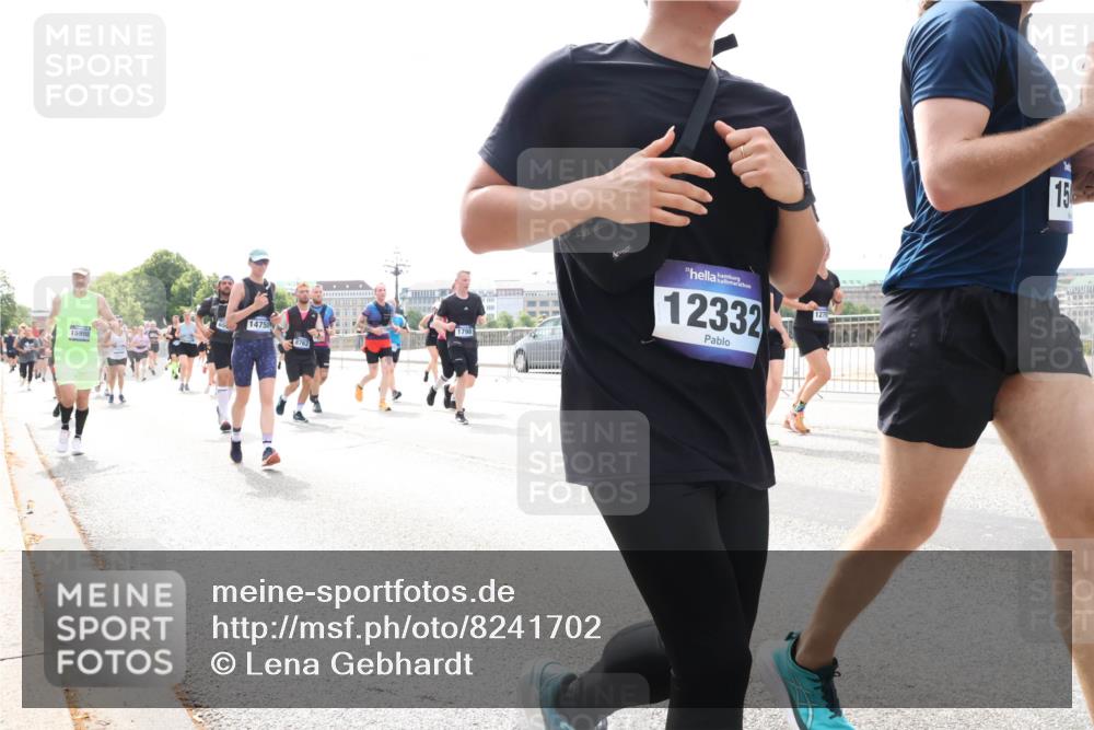 29.06.2025 - hella hamburg halbmarathon Lena Gebhardt http://msf.ph/oto/8241702 29.06.2025 10:45:22 Lombardsbrücke 1024, 1060, 1085, 1273, 1629, 1685, 1713, 1798, 2007, 2008, 2216, 2217, 2657, 2664, 2779, 2973, 3160, 3164, 3357, 3377, 3570, 3879, 3993, 4099, 4102, 4186, 4224, 4275, 4306, 4337, 4504, 4820, 4851, 5099, 5108, 5190, 5339, 5636, 5949, 6150, 6509, 6763, 6788, 6911, 6922, 6980, 7283, 7530, 7541, 7699, 7859, 7912, 8594, 8605, 8745, 8762, 8907, 9620, 10030, 10182, 10225, 10562, 10566, 10707, 11314, 12198, 12332, 12334, 12394, 13261 meine-sportfotos.de