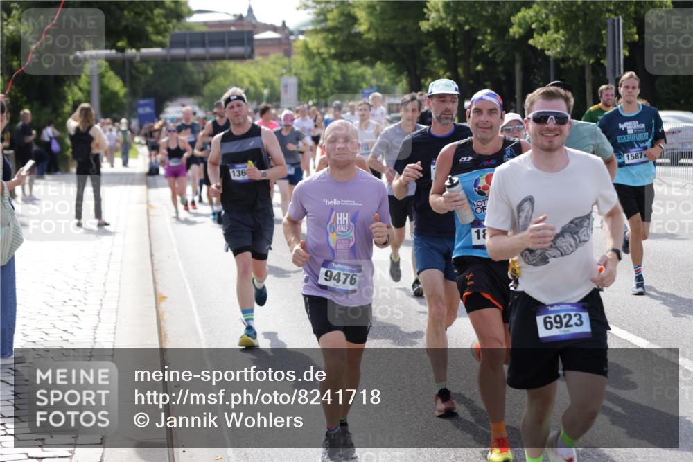 29.06.2025 - hella hamburg halbmarathon Jannik Wohlers http://msf.ph/oto/8241718 29.06.2025 09:54:37 Lombardsbrücke 1200, 2367, 2592, 2596, 2816, 3208, 3209, 3258, 4121, 4832, 5399, 5638, 5705, 6027, 6290, 6389, 6923, 6991, 7335, 7659, 7908, 8371, 8437, 8487, 8657, 8981, 9031, 9032, 9093, 9159, 9476, 9661, 9710, 9869, 9931, 10122, 10868, 11125, 11333, 12094, 12161, 12269, 12657, 12670, 13147, 13666, 13698, 13726, 14814, 15350, 15430, 15478, 15479, 15512, 15684, 15871, 16062, 16086, 16089, 16110, 16127, 16403, 16513, 16538, 16907, 17008, 17499, 17544, 17674, 17912, 18118, 18190 meine-sportfotos.de