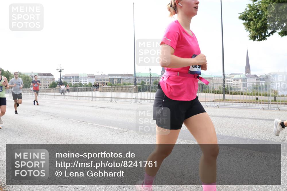 29.06.2025 - hella hamburg halbmarathon Lena Gebhardt http://msf.ph/oto/8241761 29.06.2025 10:09:47 Lombardsbrücke 1052, 1456, 1483, 1513, 1823, 4592, 4859, 5885, 7058, 7081, 7187, 8090, 8685, 9150, 9297, 9306, 9674, 9781, 9988, 12255, 12509, 12567, 12862, 13739, 15697, 16191, 16455, 16688, 16918, 17630, 17899, 18076, 18440, 18707, 18726, 18727, 19166, 19242 meine-sportfotos.de
