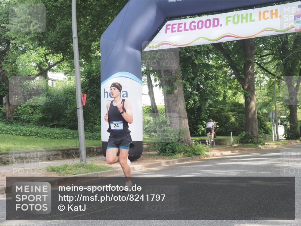 29.06.2025 - hella hamburg halbmarathon KatJ http://msf.ph/oto/8241797 29.06.2025 09:58:23 Zwischen KM18-KM19 24 meine-sportfotos.de