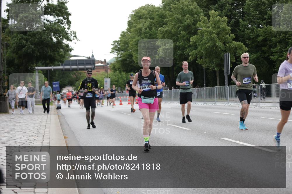 29.06.2025 - hella hamburg halbmarathon Jannik Wohlers http://msf.ph/oto/8241818 29.06.2025 10:29:50 Lombardsbrücke 1547, 2901, 3443, 3573, 6598, 6616, 6626, 10880, 12349, 12350, 12504, 12710, 13418, 14304, 16182, 16601, 16604, 16735, 16769, 18046, 18503, 18671 meine-sportfotos.de