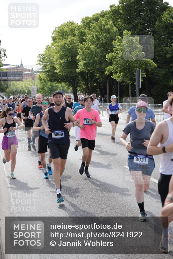 29.06.2025 - hella hamburg halbmarathon Jannik Wohlers http://msf.ph/oto/8241922 29.06.2025 09:54:41 Lombardsbrücke 1200, 2592, 2596, 2816, 3208, 3209, 3258, 4121, 4832, 5399, 5638, 5705, 6027, 6290, 6389, 6923, 6991, 7659, 7908, 8371, 8437, 8487, 8693, 8889, 9031, 9032, 9093, 9159, 9476, 9661, 9869, 9931, 10122, 10868, 11125, 11185, 11333, 12016, 12094, 12161, 12657, 13147, 13666, 13698, 14814, 15350, 15430, 15512, 15681, 15871, 16062, 16086, 16089, 16103, 16110, 16127, 16403, 16513, 16538, 17008, 17221, 17499, 17544, 17674, 17912, 18118, 18190 meine-sportfotos.de