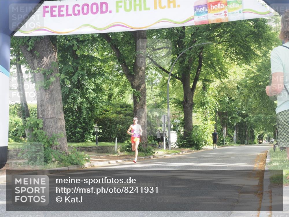 29.06.2025 - hella hamburg halbmarathon KatJ http://msf.ph/oto/8241931 29.06.2025 10:01:01 Zwischen KM18-KM19  meine-sportfotos.de