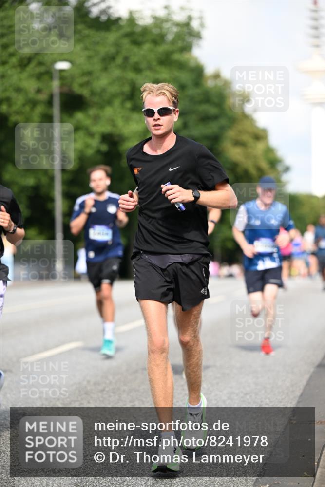 29.06.2025 - hella hamburg halbmarathon Dr. Thomas Lammeyer http://msf.ph/oto/8241978 29.06.2025 09:51:01 Kennedybrücke 1217, 1562, 2121, 2196, 2404, 2774, 3783, 4602, 5092, 5923, 5961, 6915, 8366, 8395, 8901, 9171 meine-sportfotos.de