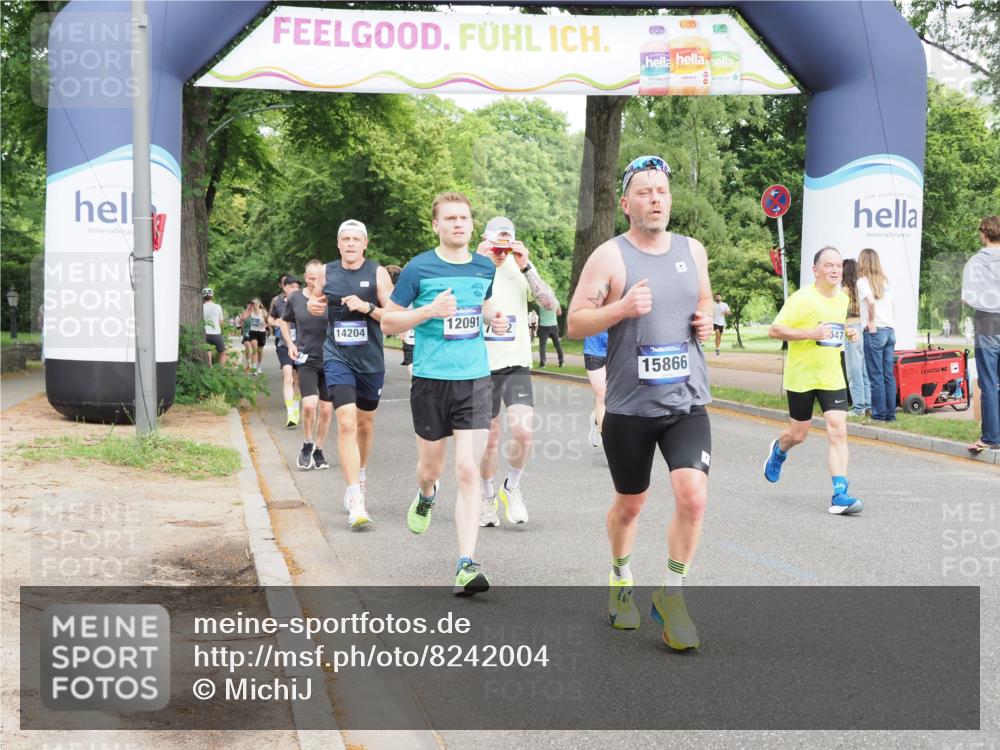 29.06.2025 - hella hamburg halbmarathon MichiJ http://msf.ph/oto/8242004 29.06.2025 10:27:50 Zwischen KM18-KM19 1445, 2563, 3282, 4381, 6037, 7622, 8450, 8958, 12091, 12915, 13029, 14093, 14204, 15257, 15866, 15873, 17215, 18547, 18734 meine-sportfotos.de