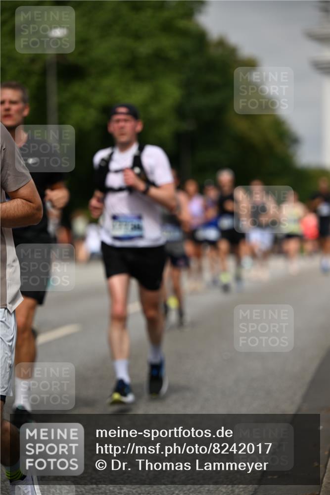 29.06.2025 - hella hamburg halbmarathon Dr. Thomas Lammeyer http://msf.ph/oto/8242017 29.06.2025 10:14:10 Kennedybrücke 1456, 1483, 1513, 1573, 4389, 7042, 7058, 7250, 7685, 8090, 8219, 8890, 9681, 9816, 9988, 11027, 11180 meine-sportfotos.de