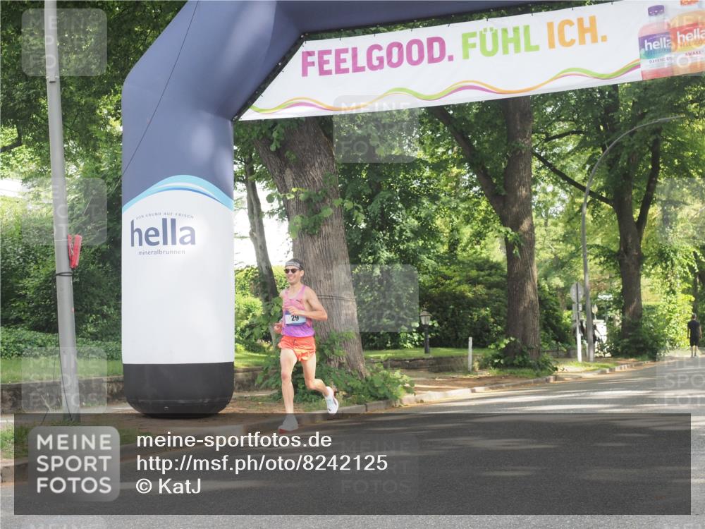 29.06.2025 - hella hamburg halbmarathon KatJ http://msf.ph/oto/8242125 29.06.2025 10:01:03 Zwischen KM18-KM19  meine-sportfotos.de