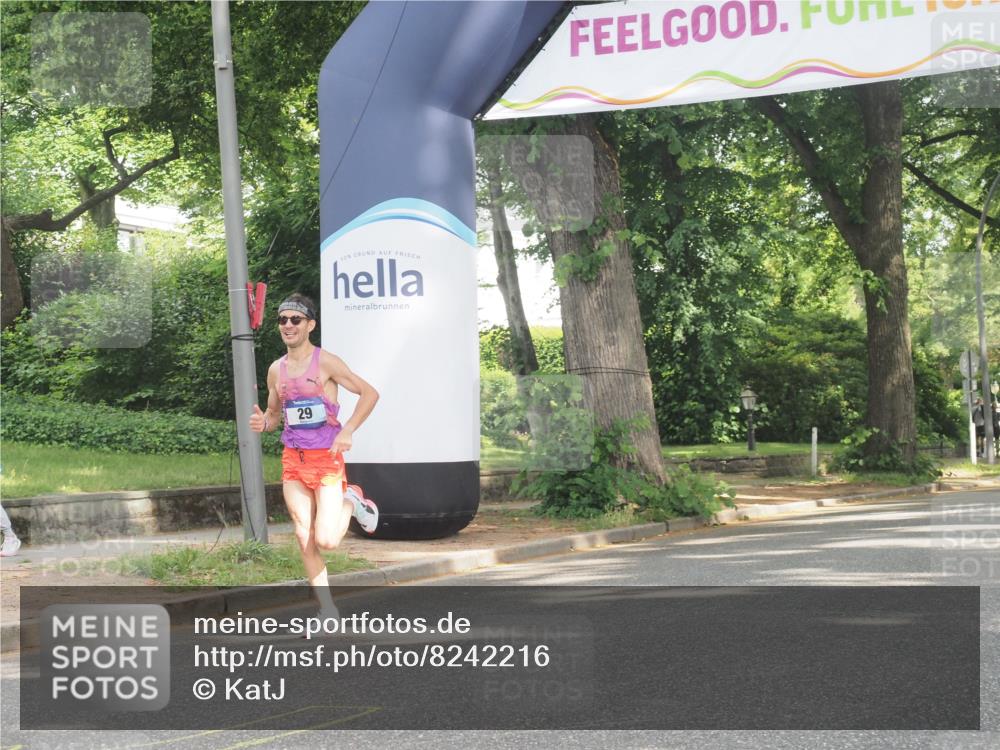29.06.2025 - hella hamburg halbmarathon KatJ http://msf.ph/oto/8242216 29.06.2025 10:01:04 Zwischen KM18-KM19  meine-sportfotos.de