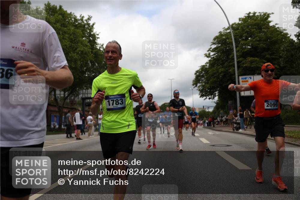 29.06.2025 - hella hamburg halbmarathon Yannick Fuchs http://msf.ph/oto/8242224 29.06.2025 10:47:27 20KM 1030, 1061, 1151, 1499, 1706, 1727, 1783, 2074, 2082, 2099, 2346, 2354, 3059, 3208, 3209, 4065, 4635, 4770, 5077, 5638, 5866, 6481, 6511, 6512, 6628, 6629, 6762, 6877, 6942, 7177, 7274, 7509, 7864, 7918, 8335, 8390, 8447, 9142, 9537, 10549, 10891, 10895, 11992, 12379, 12413, 12490, 12875, 12909, 13032, 13289, 13865, 13997, 14323, 15061, 15126, 15179, 15497, 15502, 16477, 16538, 16986, 18134, 18487, 18590, 18720 meine-sportfotos.de