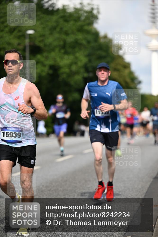 29.06.2025 - hella hamburg halbmarathon Dr. Thomas Lammeyer http://msf.ph/oto/8242234 29.06.2025 09:51:03 Kennedybrücke 1217, 1562, 2121, 2196, 2404, 2774, 3783, 4602, 5092, 5923, 5961, 8366, 8395, 8901, 9171, 10968 meine-sportfotos.de