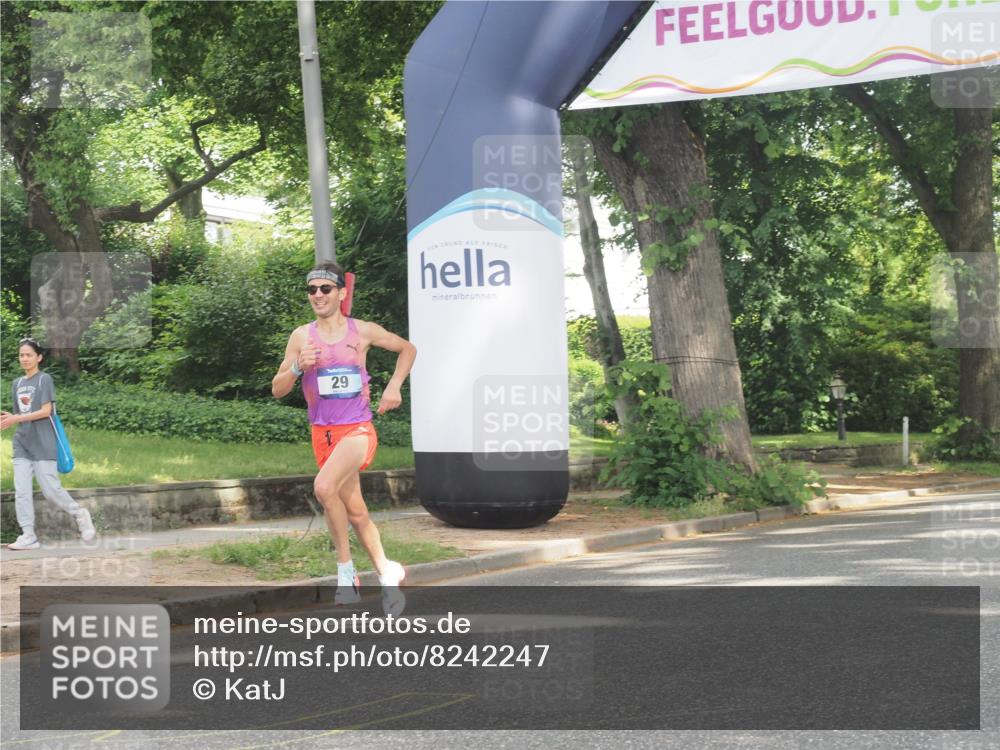 29.06.2025 - hella hamburg halbmarathon KatJ http://msf.ph/oto/8242247 29.06.2025 10:01:04 Zwischen KM18-KM19  meine-sportfotos.de